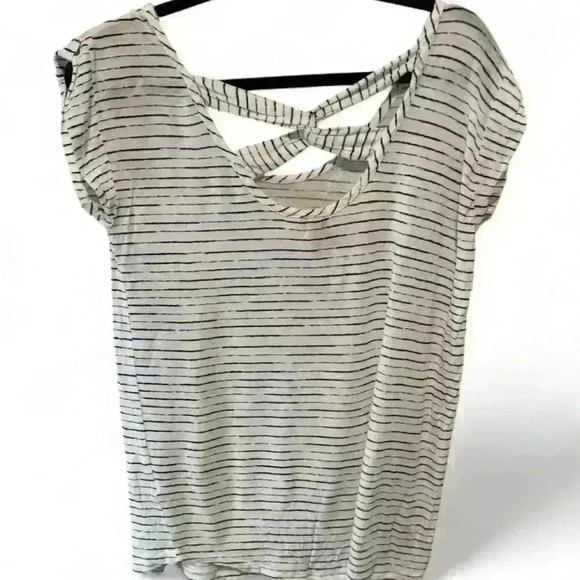 Red Camel Women's Striped Cutout Back T-Shirt Multicolor Size Medium - Picture 3 of 7